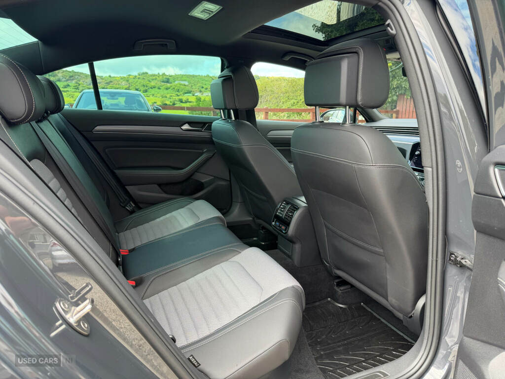 Volkswagen Passat 2.0 Tdi Evo Scr Sel Dsg Grey #11