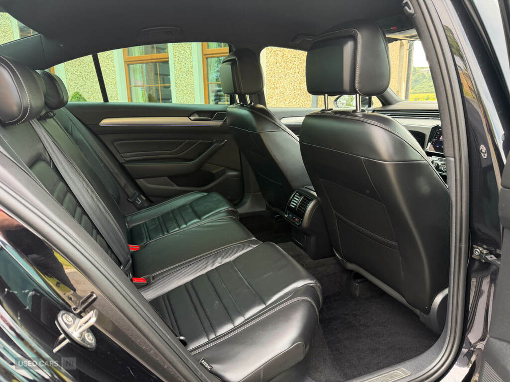 Volkswagen Passat 1.5 Tsi Evo Sel Estate Dsg 150 Ps Silver #9