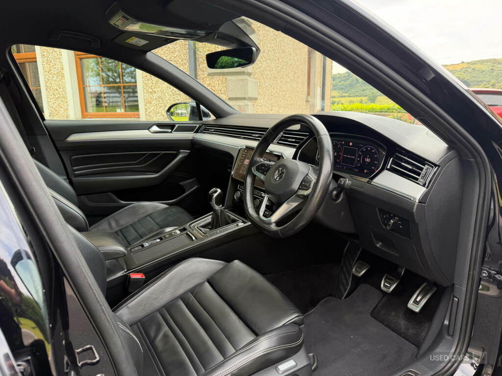 Volkswagen Passat 1.5 Tsi Evo Sel Estate Dsg 150 Ps Silver #7