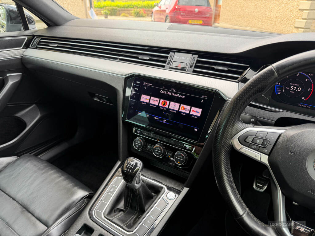 Volkswagen Passat 1.5 Tsi Evo Sel Estate Dsg 150 Ps Silver #11