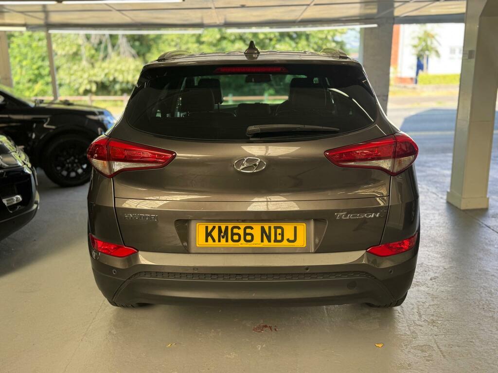 Hyundai Tucson 1.7 Crdi Blue Drive Premium Euro 6 Ss Grey #6
