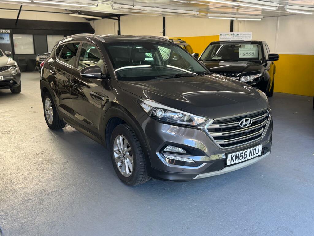Hyundai Tucson 1.7 Crdi Blue Drive Premium Euro 6 Ss Grey #3