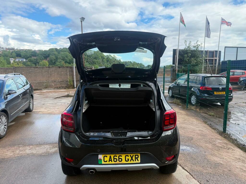 Dacia Sandero Stepway 1.5 Dci Laureate Euro 6 Ss CA66GXR Black #6