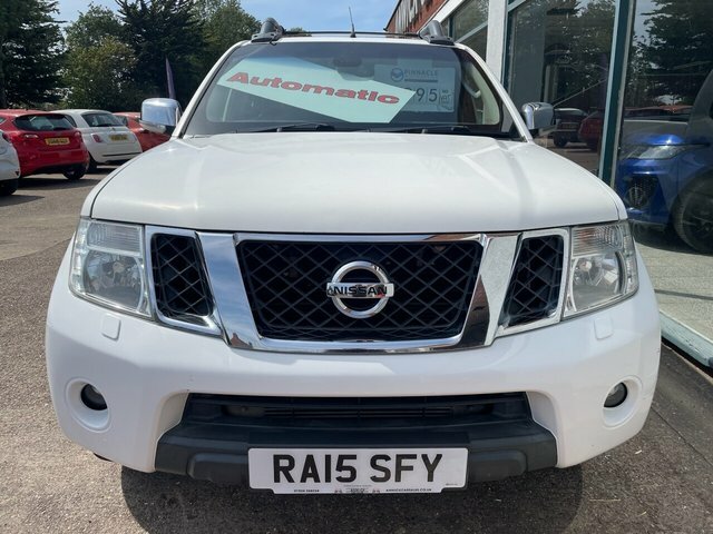 Nissan Navara 3.0 Dci V6 Outlaw Pickup Double Cab Aut White #2