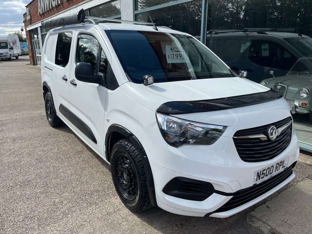 Vauxhall Combo 1.5 Turbo D 2300 Sportive Panel Van Man White