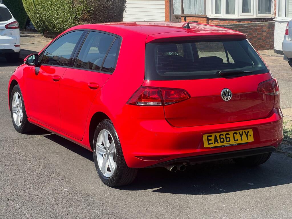 Volkswagen Golf Match Edition Red #6