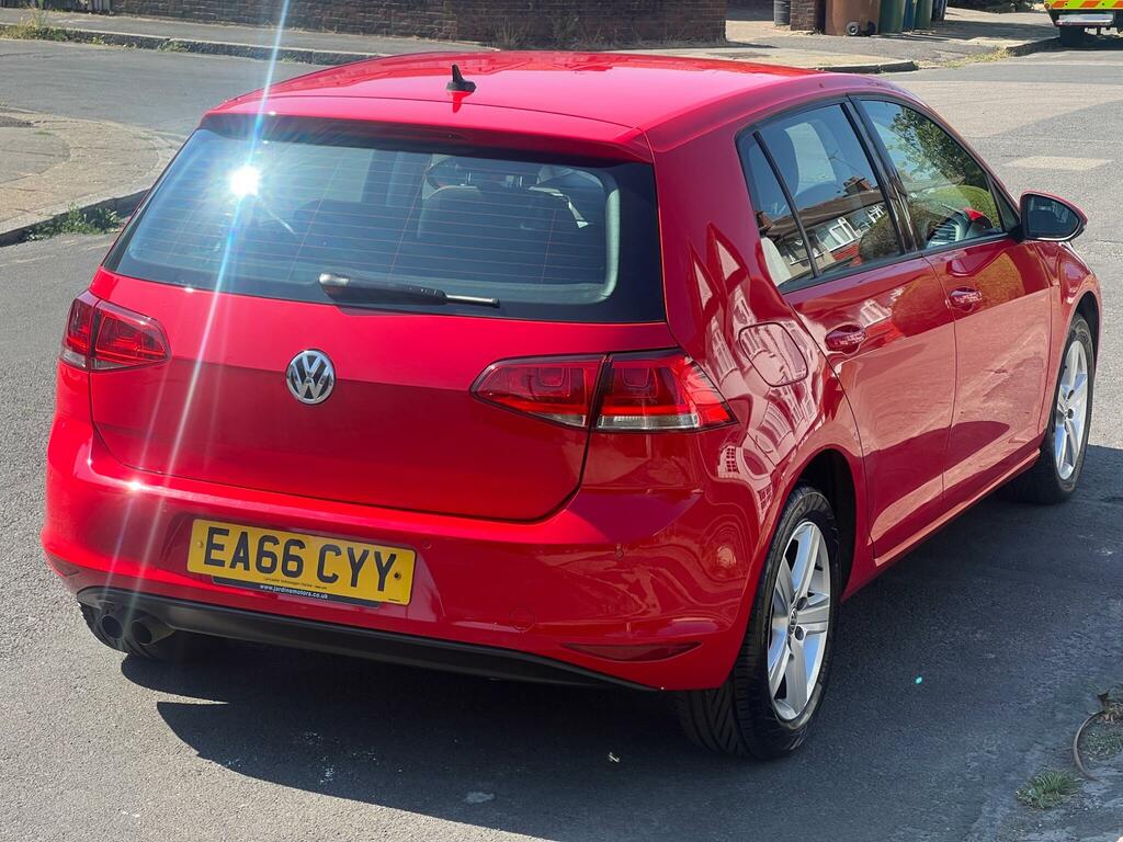 Volkswagen Golf Match Edition Red #5