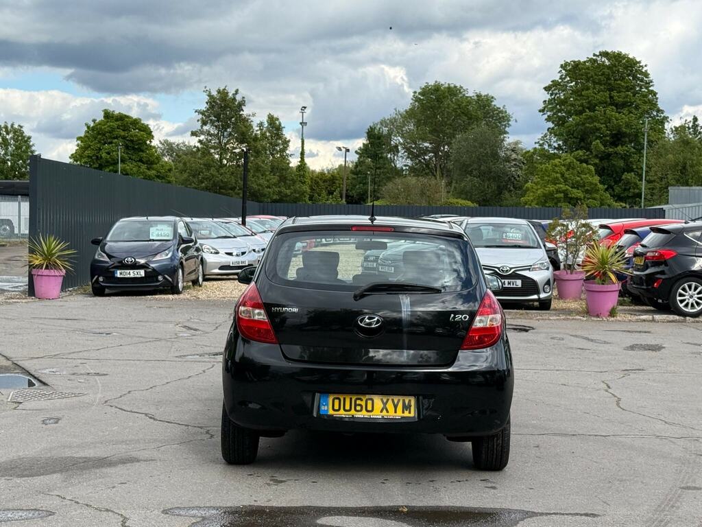 Hyundai I20 1.4 Comfort Euro 5 Black #6