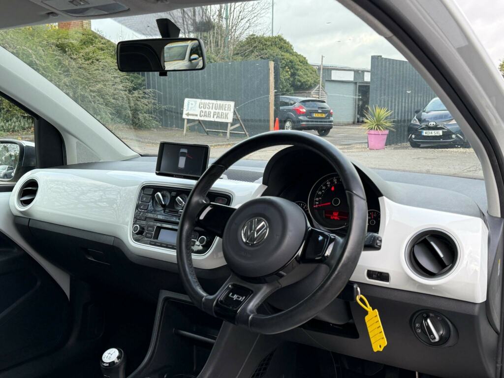 Volkswagen Up Only 29000 Fsh 1.0 L 20 Tax Red #18
