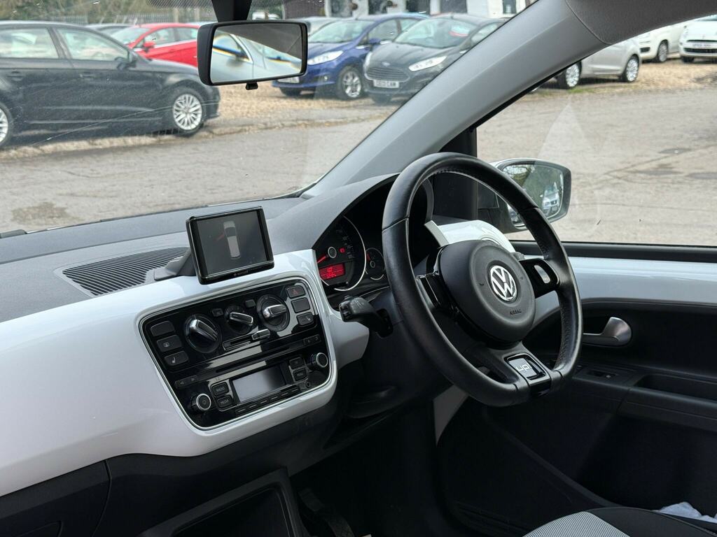 Volkswagen Up Only 29000 Fsh 1.0 L 20 Tax Red #9