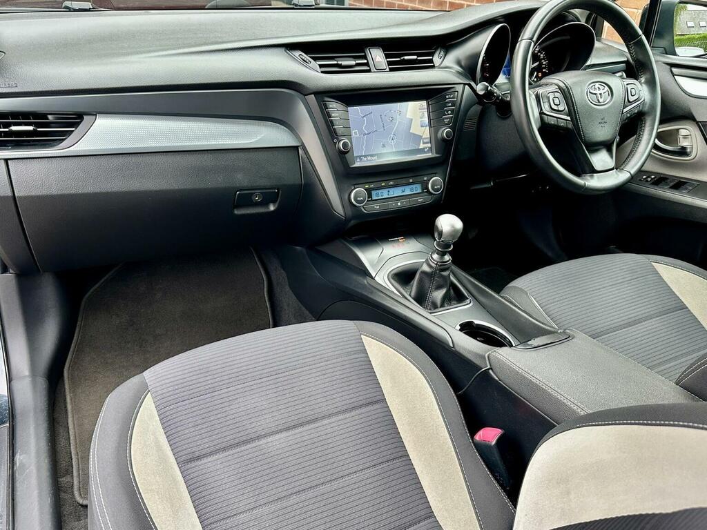 Toyota Avensis Saloon 1.8 V-matic Business Edition Euro 6 20 Grey #3