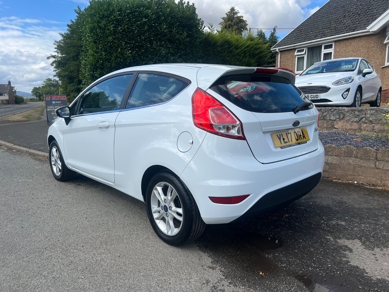 Ford Fiesta Zetec White #4