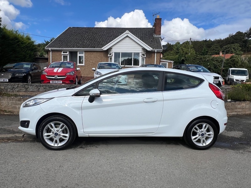 Ford Fiesta Zetec White #5