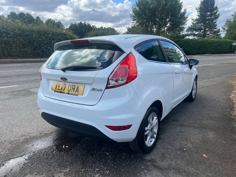 Ford Fiesta Zetec White #6
