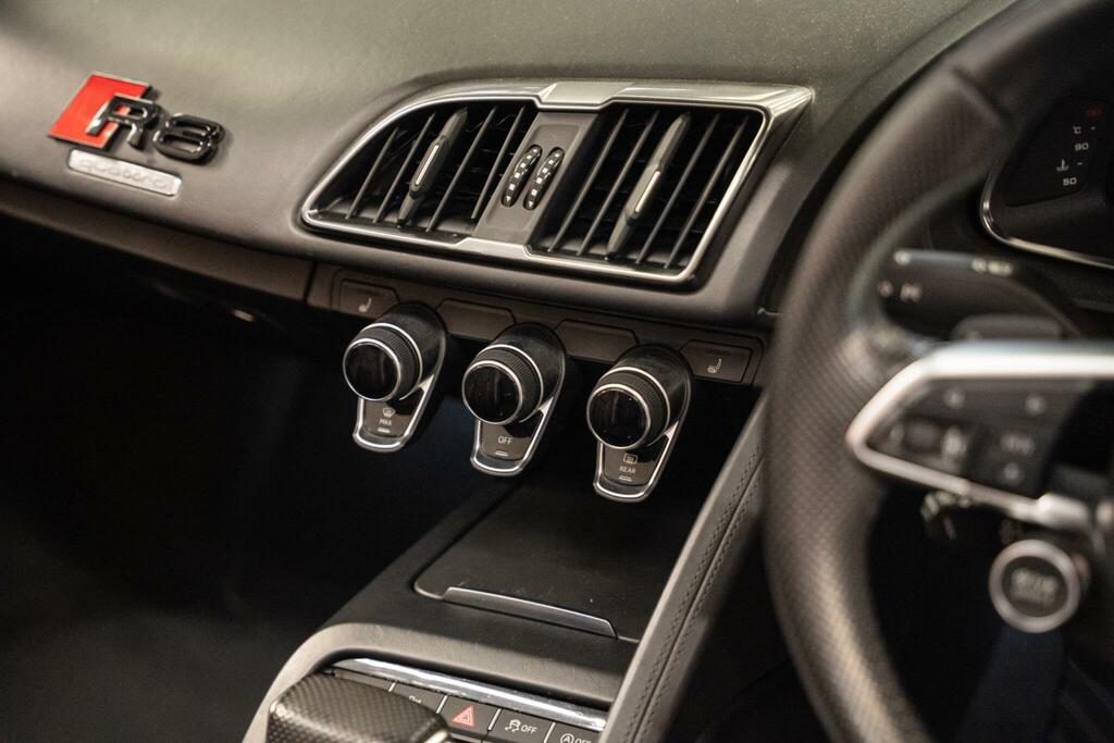 Audi R8 5.2 Fsi V10 Plus S Tronic Quattro Euro 6 Ss Red #24