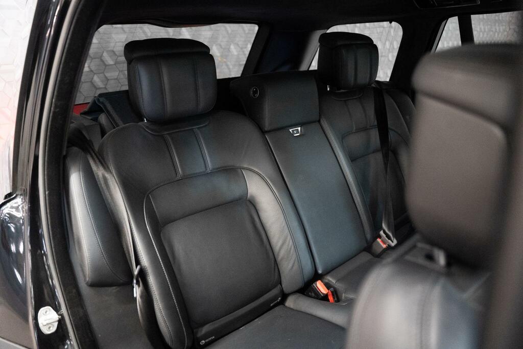 Land Rover Range Rover Land Rover Estate 3.0 D300 Vogue Se Aut Black #17
