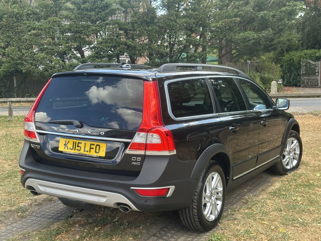 Volvo XC70 2.4 D5 Se Nav Black #4