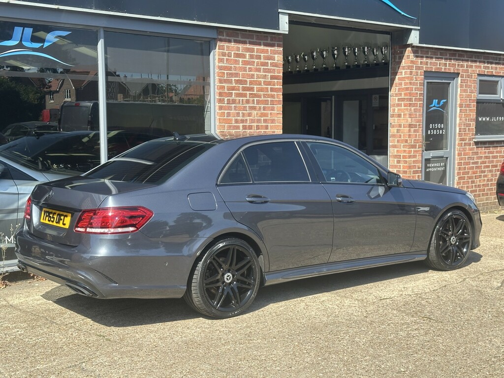 Mercedes-Benz E Class 3.0 E350 V6 Bluetec Amg Night Edition Grey #2