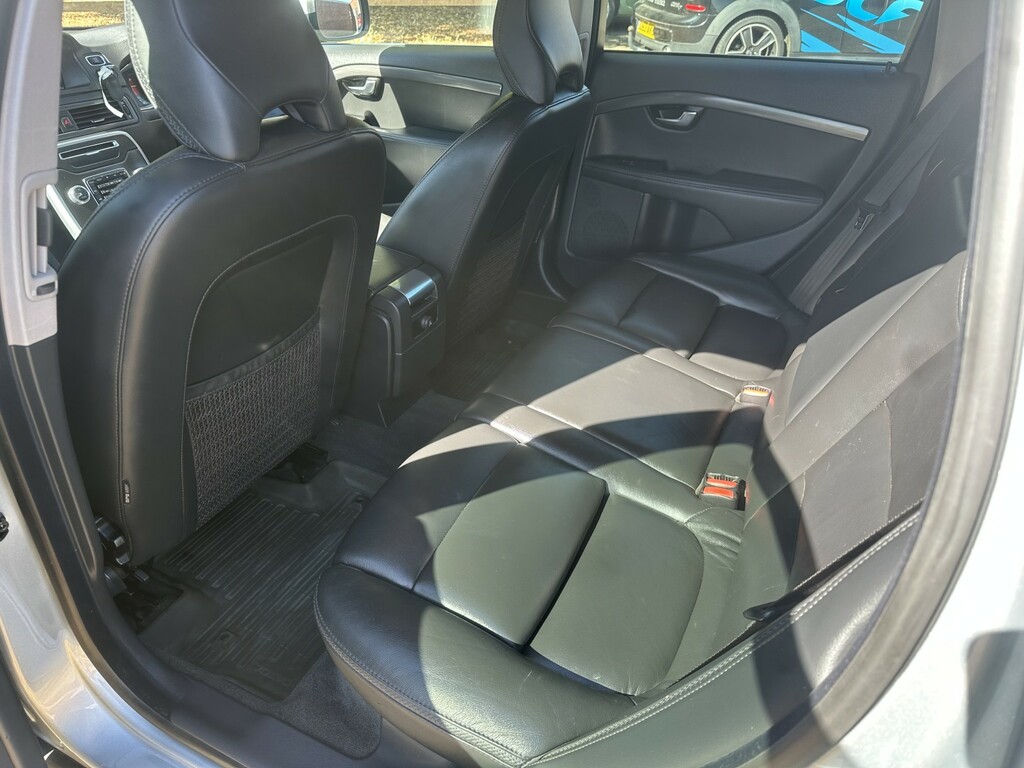 Volvo XC70 2.0 D4 Se Nav Estate Euro 6 Ss Blue #16