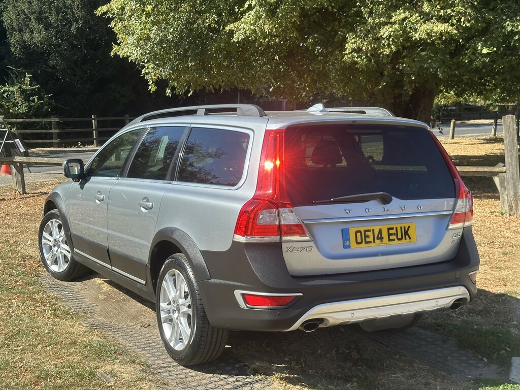 Volvo XC70 2.4 D5 Se Lux Silver #3