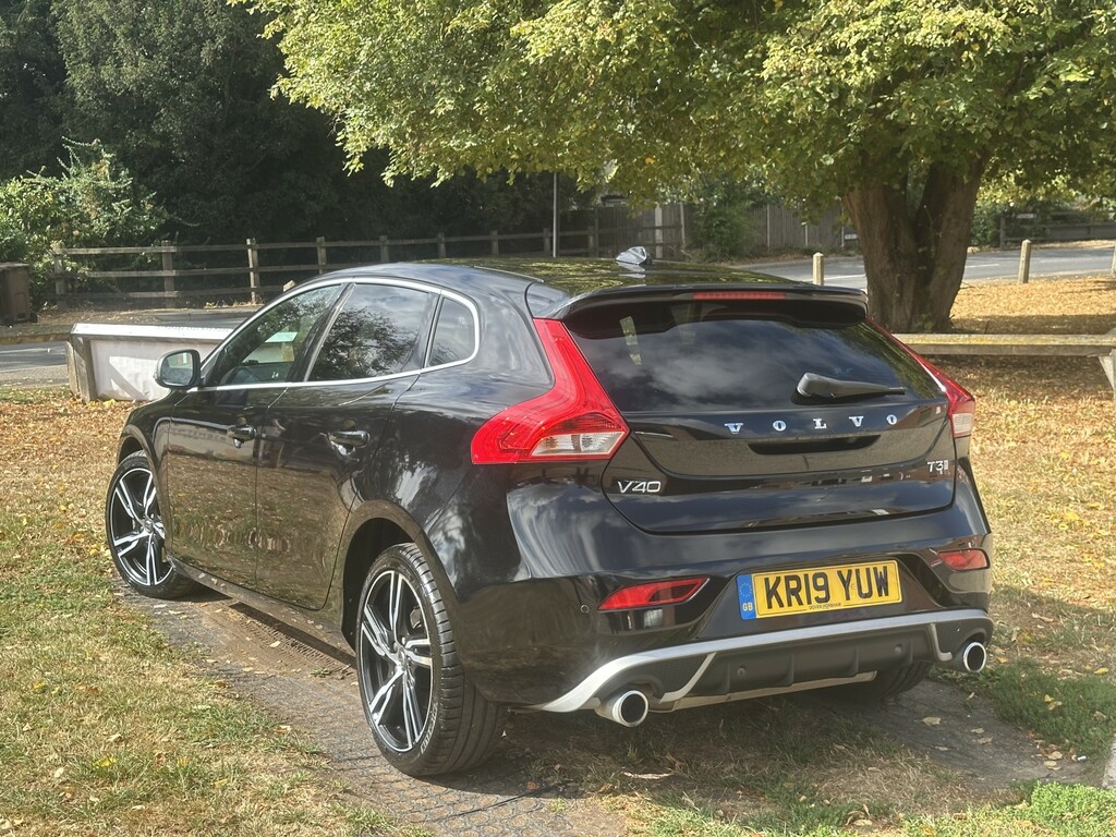 Volvo V40 Hatchback 1.5 T3 R-design Edition Pro 2019 KR19YUW Black #3