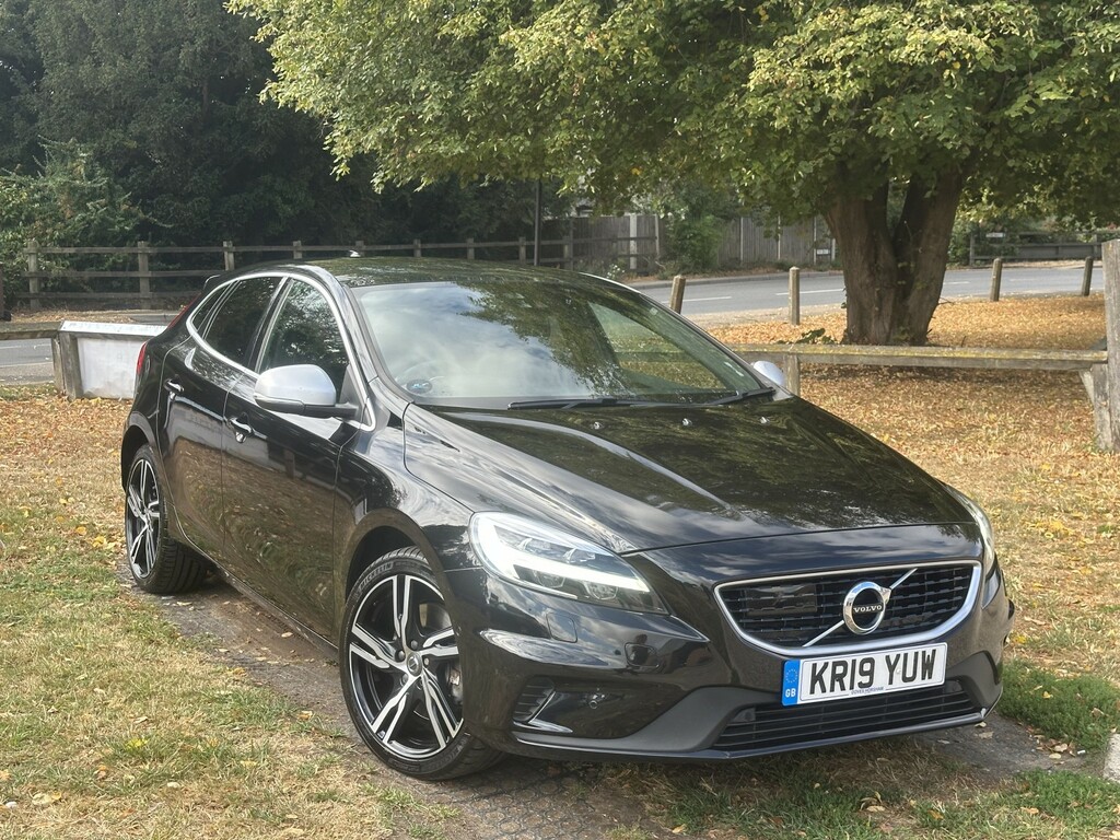 Volvo V40 Hatchback 1.5 T3 R-design Edition Pro 2019 Black