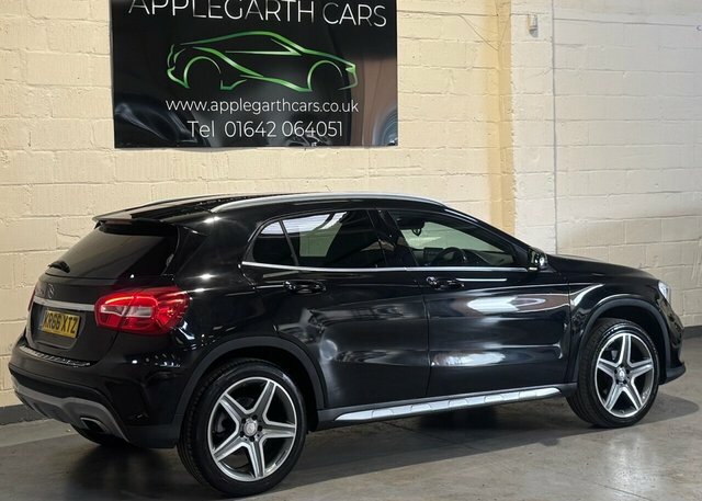 Mercedes-Benz GLA Class 2.1 Gla200d Sport Premium Plus 7G-dct Euro 6 S Blue #26