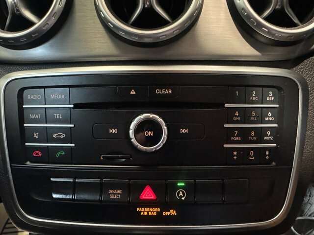 Mercedes-Benz GLA Class 2.1 Gla200d Sport Premium Plus 7G-dct Euro 6 S Blue #16