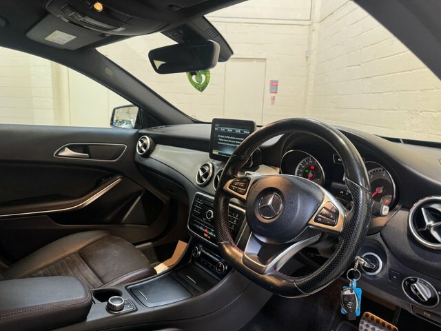 Mercedes-Benz GLA Class 2.1 Gla200d Sport Premium Plus 7G-dct Euro 6 S Blue #14
