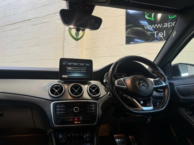Mercedes-Benz GLA Class 2.1 Gla200d Sport Premium Plus 7G-dct Euro 6 S Blue #13