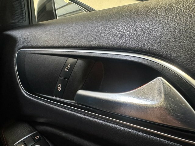 Mercedes-Benz GLA Class 2.1 Gla200d Sport Premium Plus 7G-dct Euro 6 S Blue #61