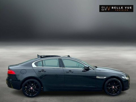 Jaguar XE 2.0 Xe Portfolio Black #2