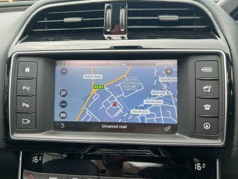 Jaguar XE 2.0I Portfolio Euro 6 Ss Silver #13