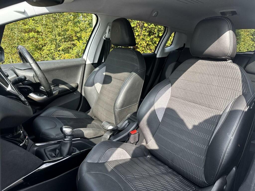 Peugeot 2008 Suv 1.6 Bluehdi Allure Suv Euro Black #37