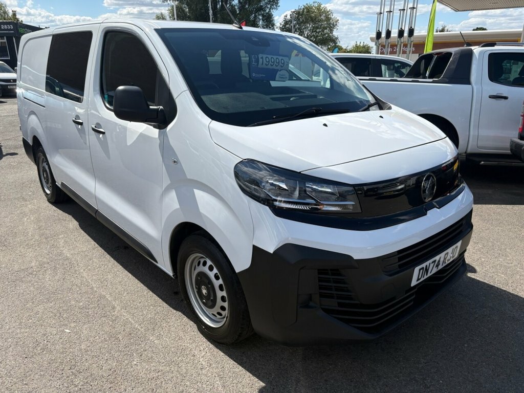 Vauxhall Vivaro 2L Prime 6Dr White