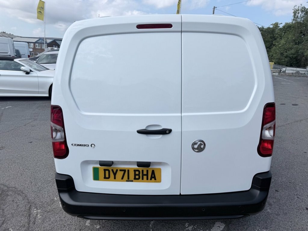 Vauxhall Combo-e Life Mpv White #6