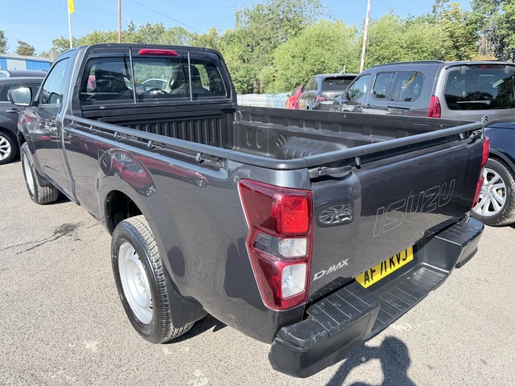 Isuzu D-Max 1.9L Utility AF71KVJ Grey #5