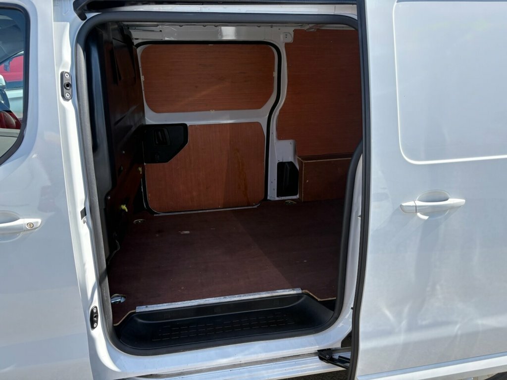 Peugeot E-Expert 1000 100Kw 75Kwh Professional Premium Van White #15