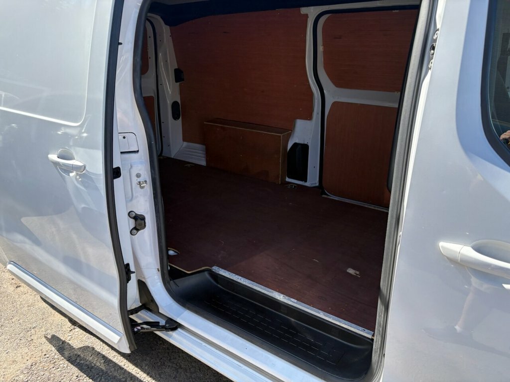 Peugeot E-Expert 1000 100Kw 75Kwh Professional Premium Van White #39