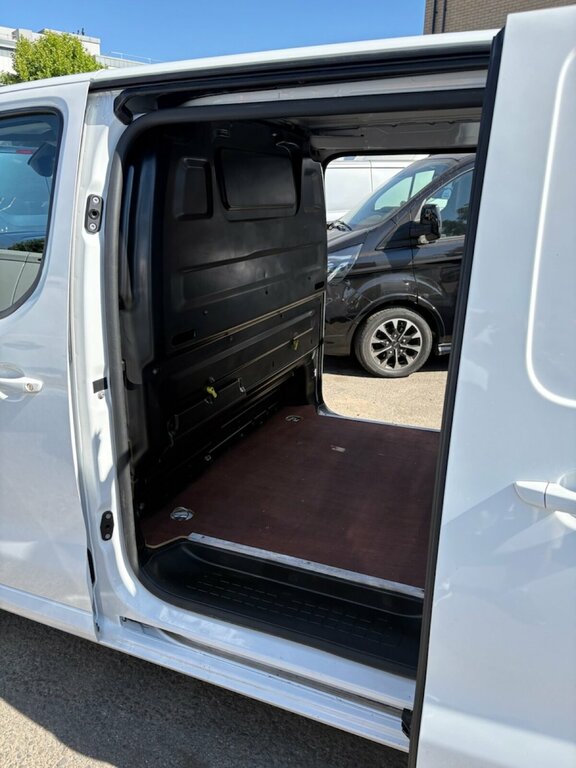 Peugeot E-Expert 1000 100Kw 75Kwh Professional Premium Van White #40
