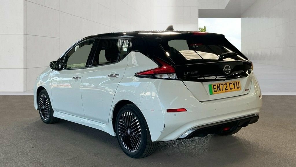 Nissan Leaf Hatchback White #3