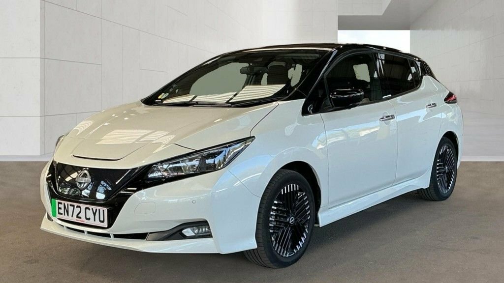 Nissan Leaf Hatchback White #2