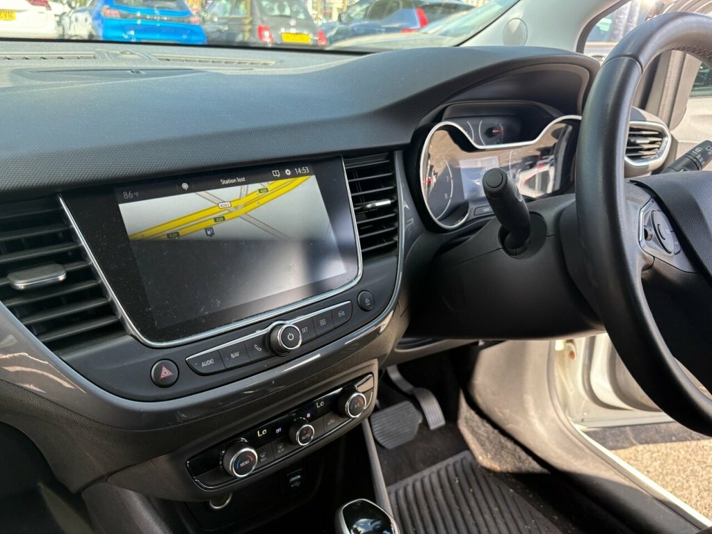 Vauxhall Crossland X 1.2 Griffin Turbo White #30