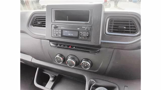 Renault Master 2.3L Business White #6