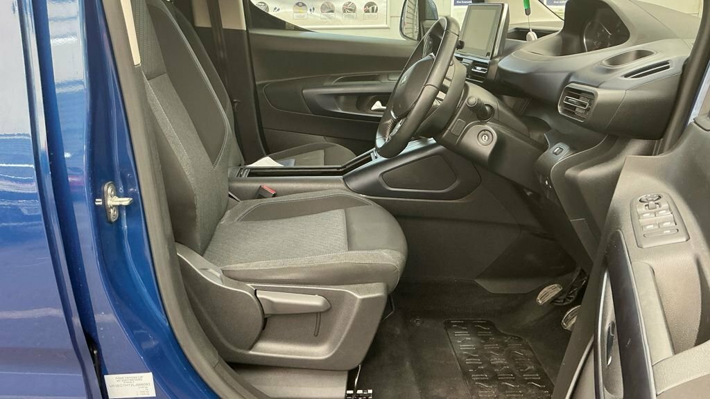 Peugeot Rifter 1.2 Puretech 130 Gt Eat8 Blue #19