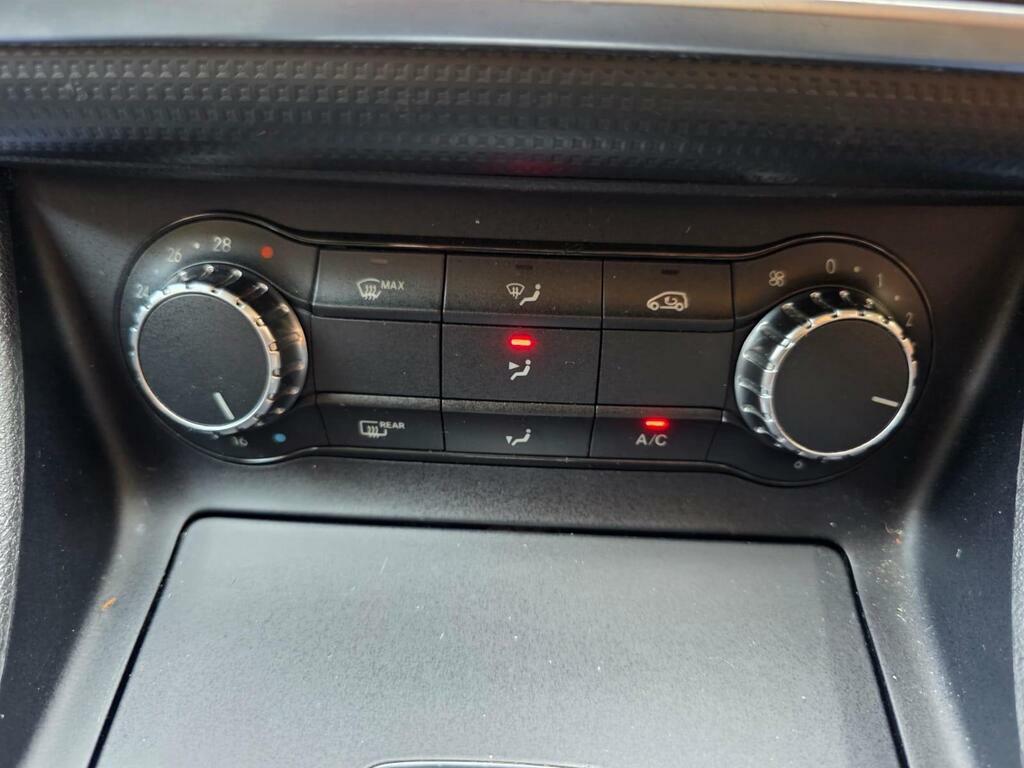 Mercedes-Benz A Class Hatchback 2.1 A200 Cdi Amg Sport 7G-dct 2014 Black #64
