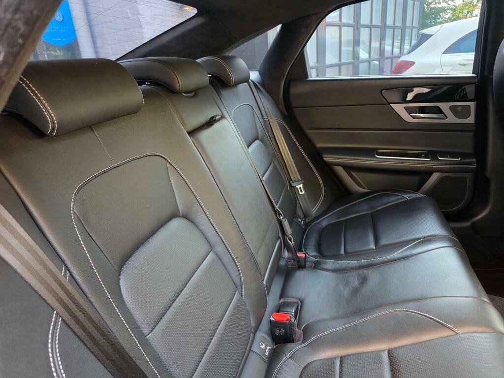 Jaguar XF R-sport Euro 6 Blue #17