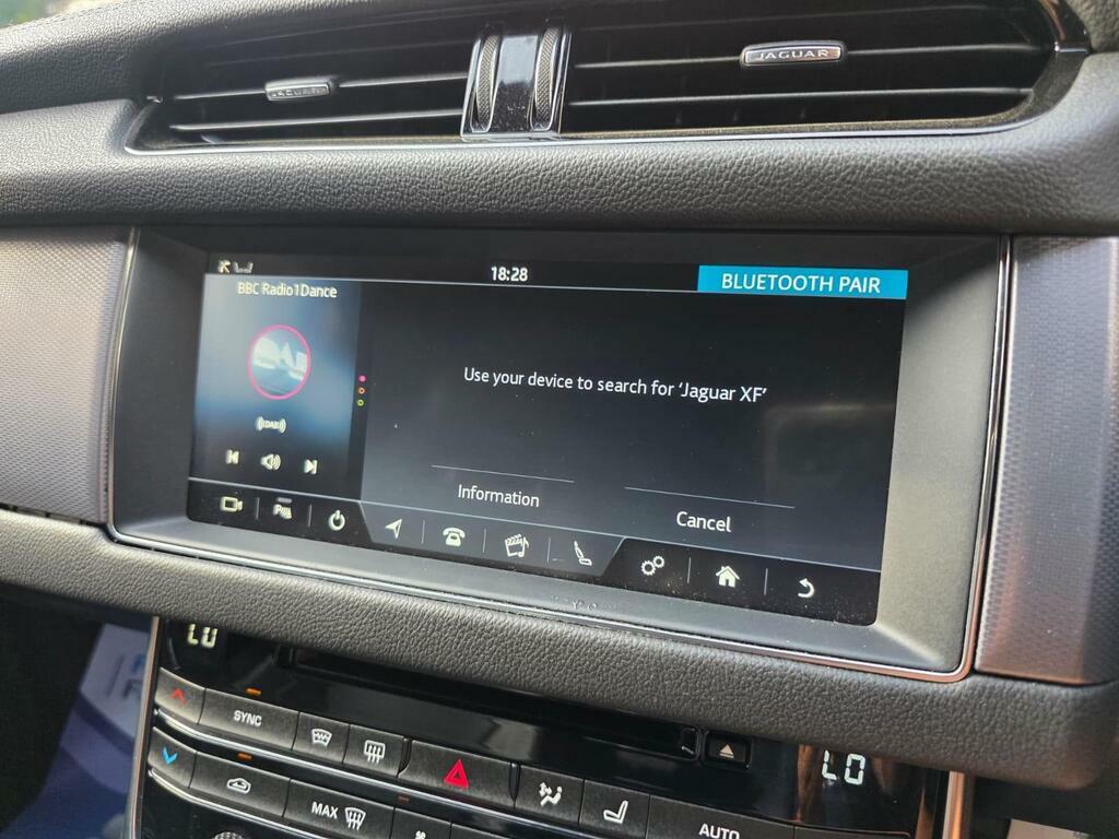 Jaguar XF R-sport Euro 6 Blue #43