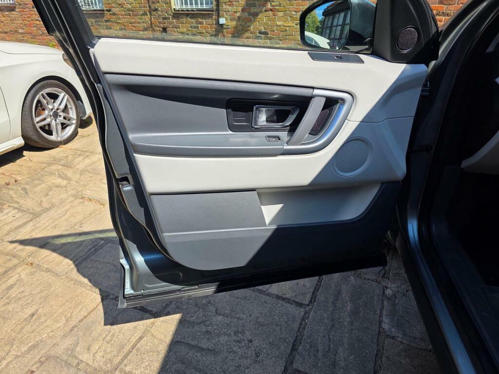 Land Rover Discovery Sport Td4 Hse Black Grey #35