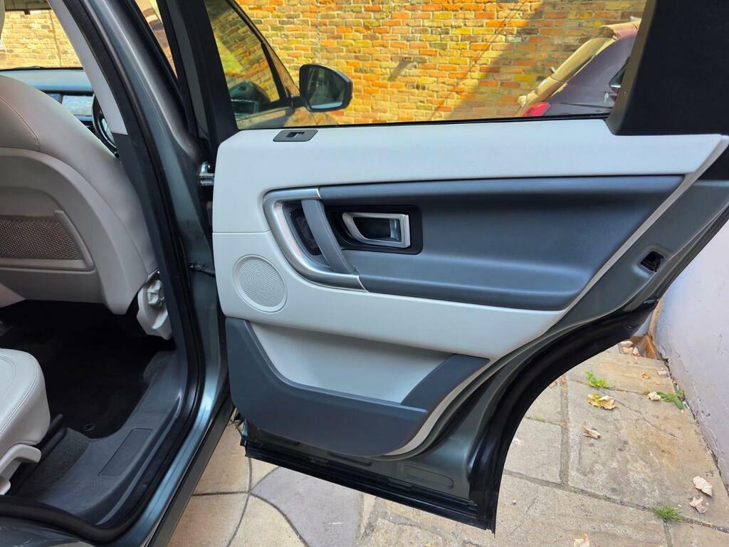 Land Rover Discovery Sport Td4 Hse Black Grey #36